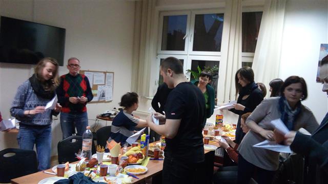 Spotkanie integracyjne wolontariuszy Ośrodka Pomocy Społecznej Dzielnicy Bielany m. st. Warszawy. Powiększ zdjęcie